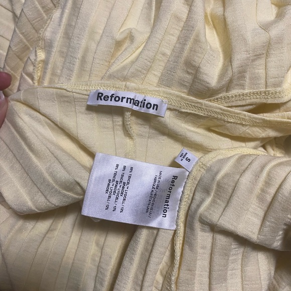 Reformation quincey cut out top long sleeve rib knit SZ S - Picture 2 of 3